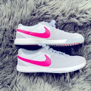 NIKE Ladies Lunar Bruin Spikeless Golf Shoes - discontinued style. Size 9.